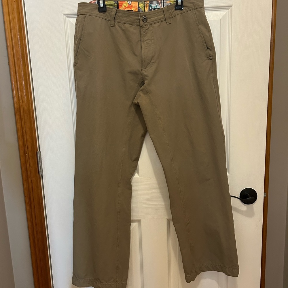 lululemon athletica Men's Khaki 36x31